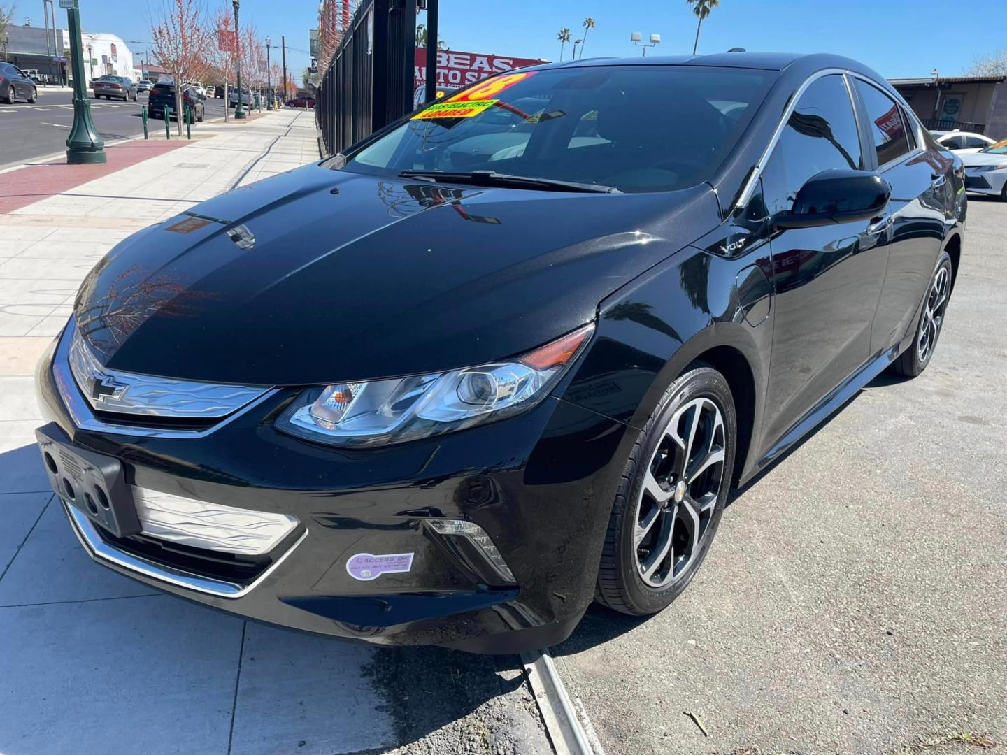 2018 BLACK /BLACK Chevrolet Volt LT (1G1RC6S55JU) with an 1.5L L4 DOHC 16V engine, CVT transmission, located at 744 E Miner Ave, Stockton, CA, 95202, (209) 944-5770, 37.956863, -121.282082 - Photo#3